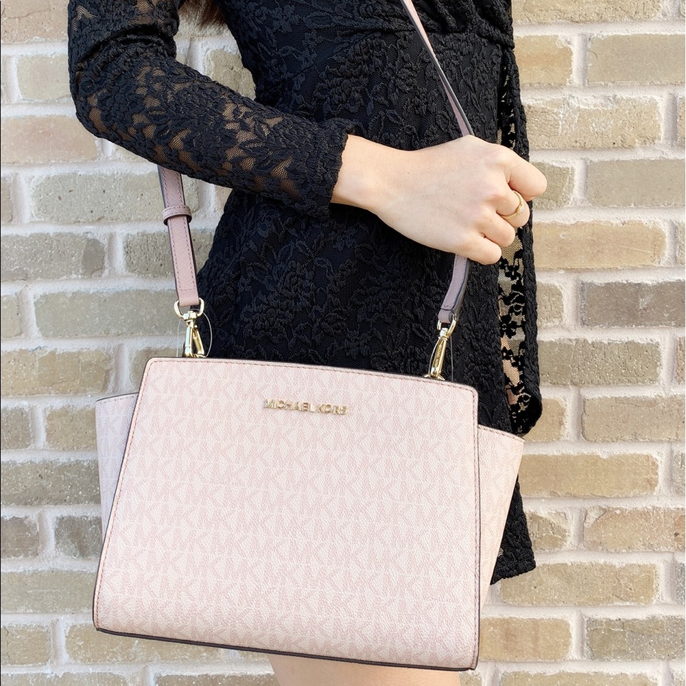 Gaby’sBags👜💕-NWT Michael Kors Crossbody - Picture 3 of 8